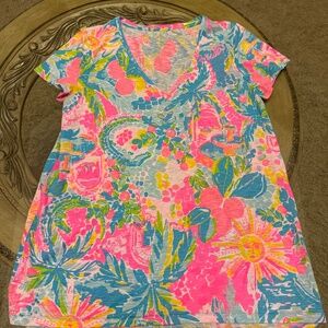 Lilly Pulitzer Etta V Neck Tee Top Size S Pink Blue Sunshine State of Mind NWT